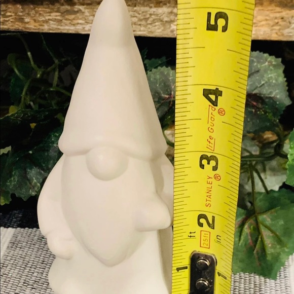 6 Pieces: 3 White Gnomes, 3 Black & White Mini Sign Ornaments - Picture 7 of 8